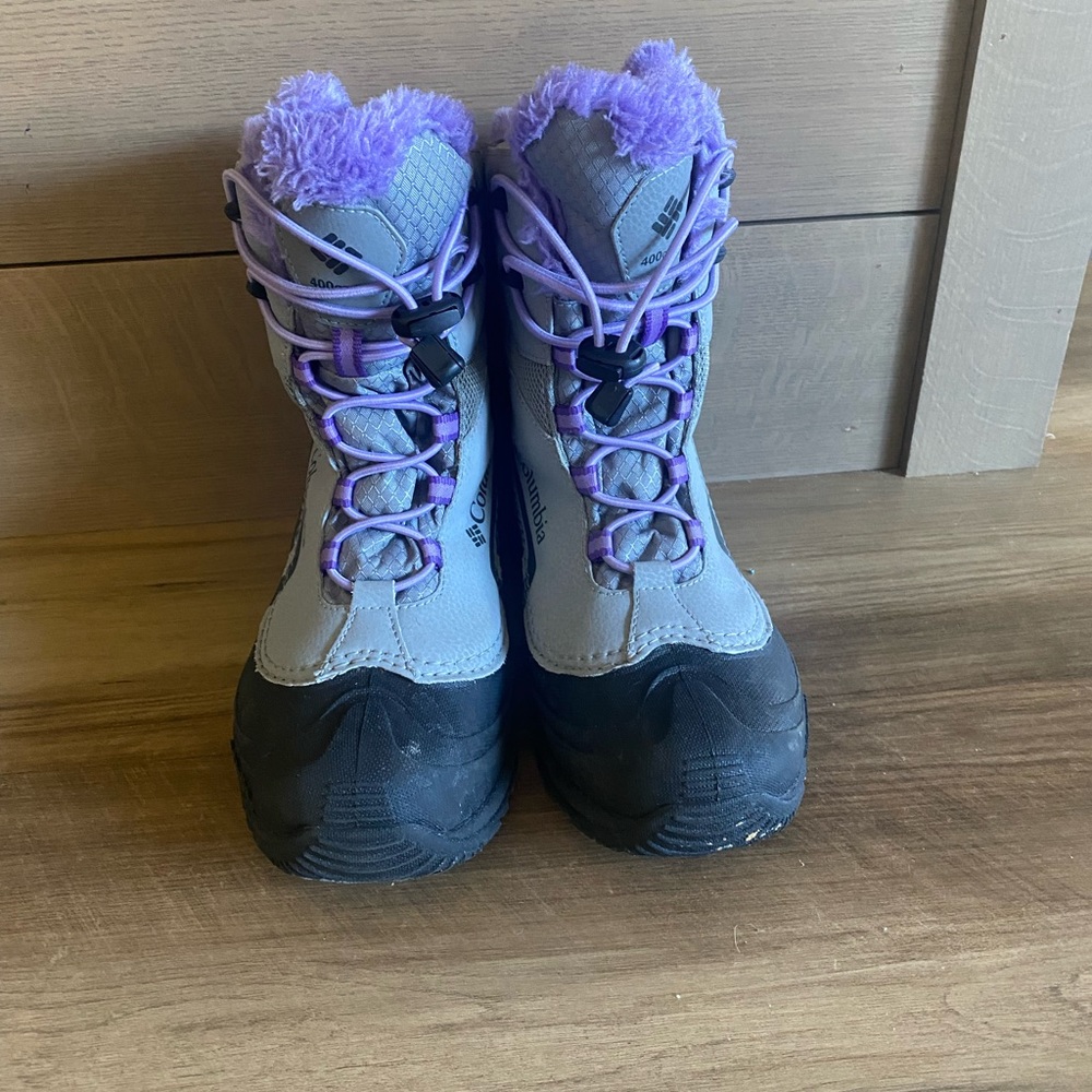 Women’s size 6 Columbia boot